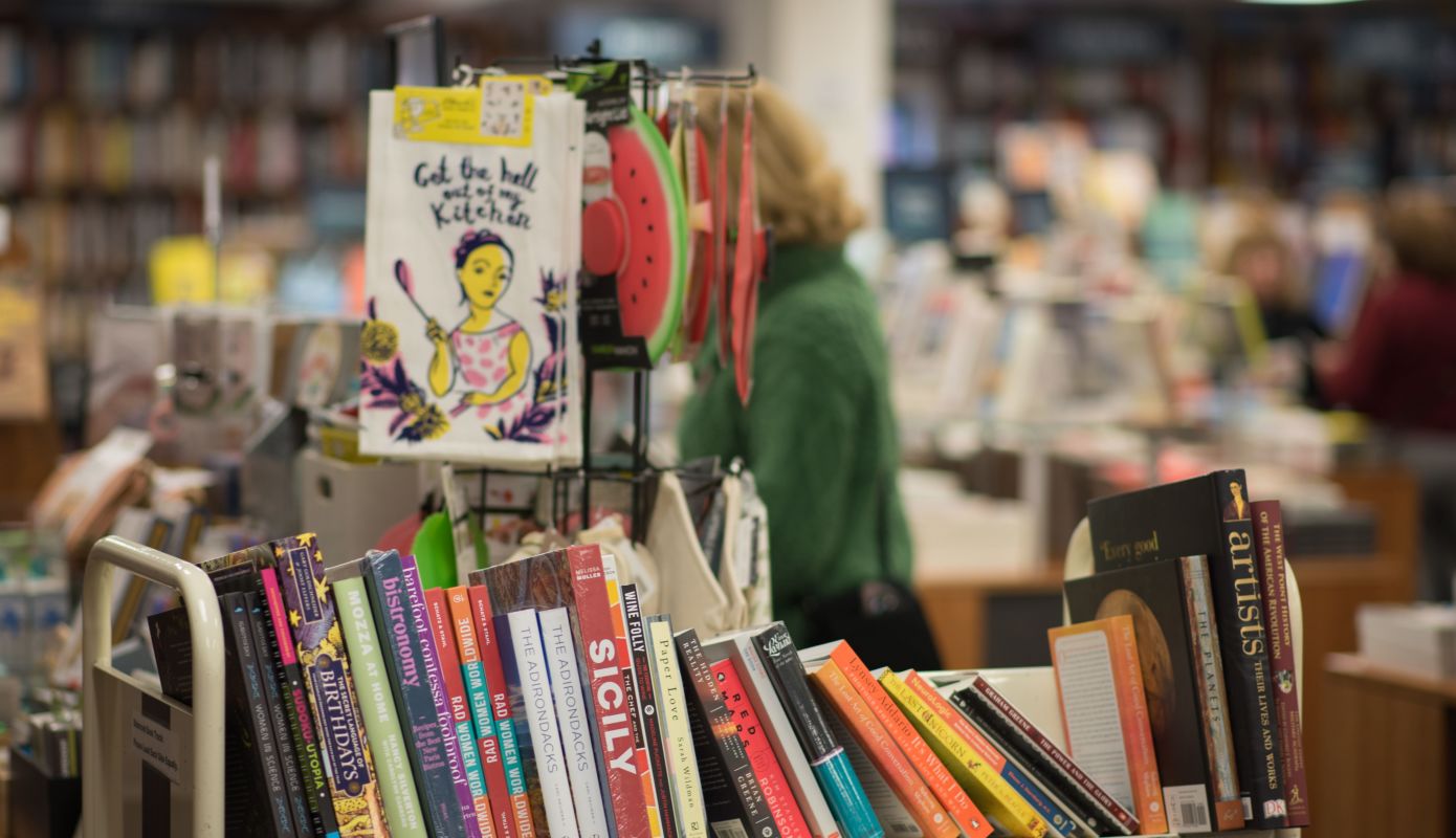 US-ECONOMY-BOOK STORE