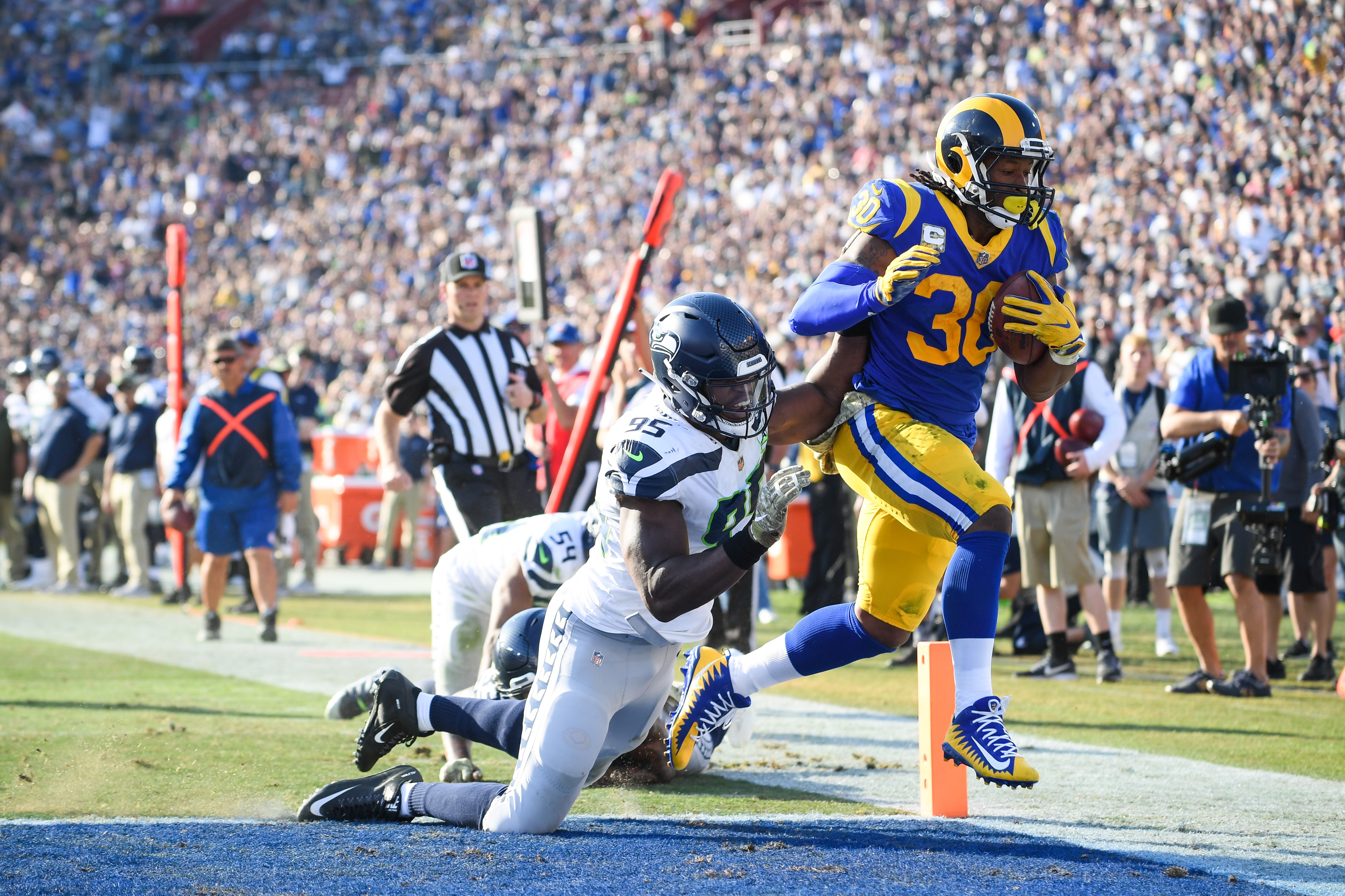 Seattle Seahawks v Los Angeles Rams